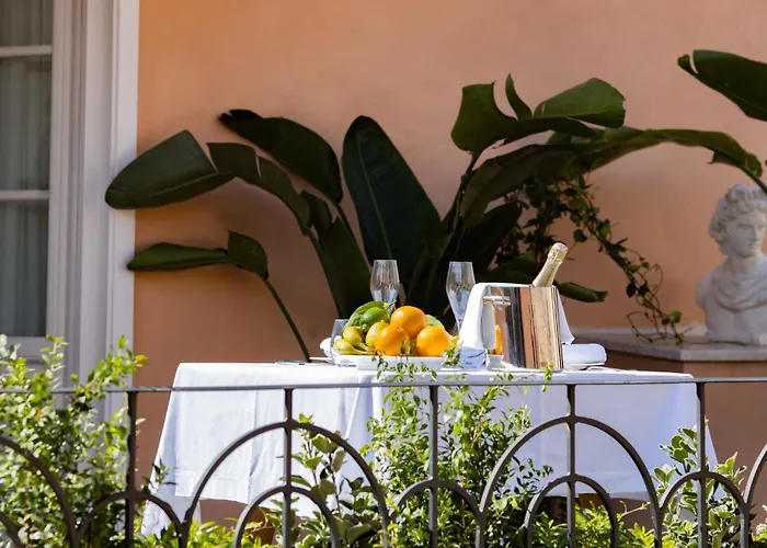Maalot - Small Luxury Of The World Otel